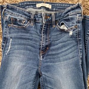 Abercrombie skinny jeans. Size 2s